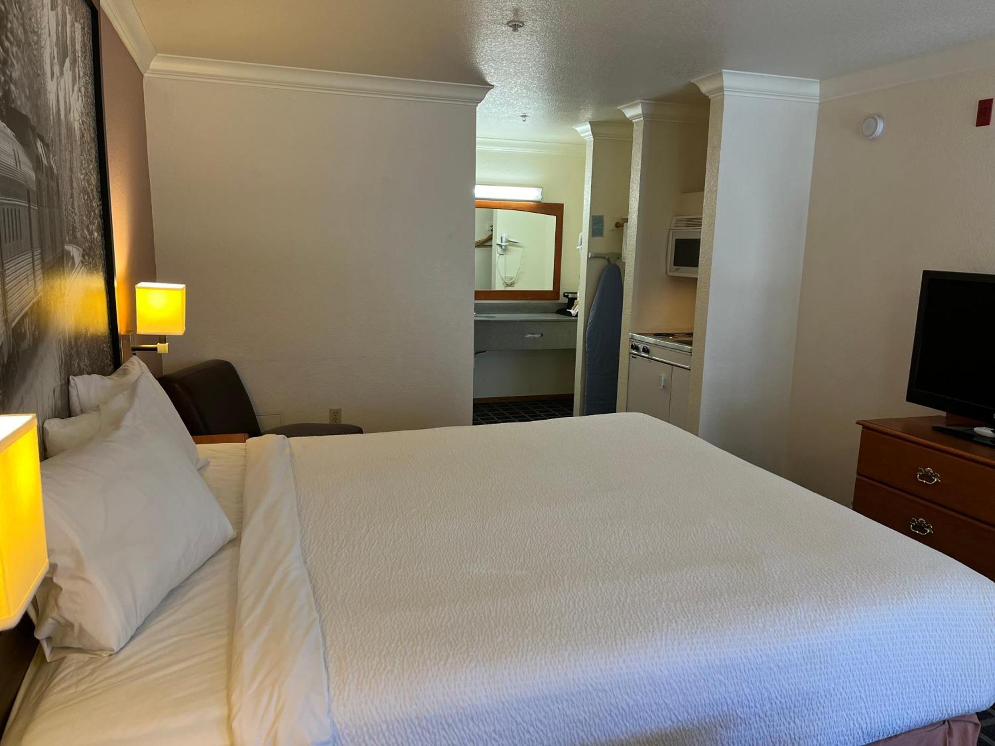 Creekside Inn & Suites Willits Luaran gambar