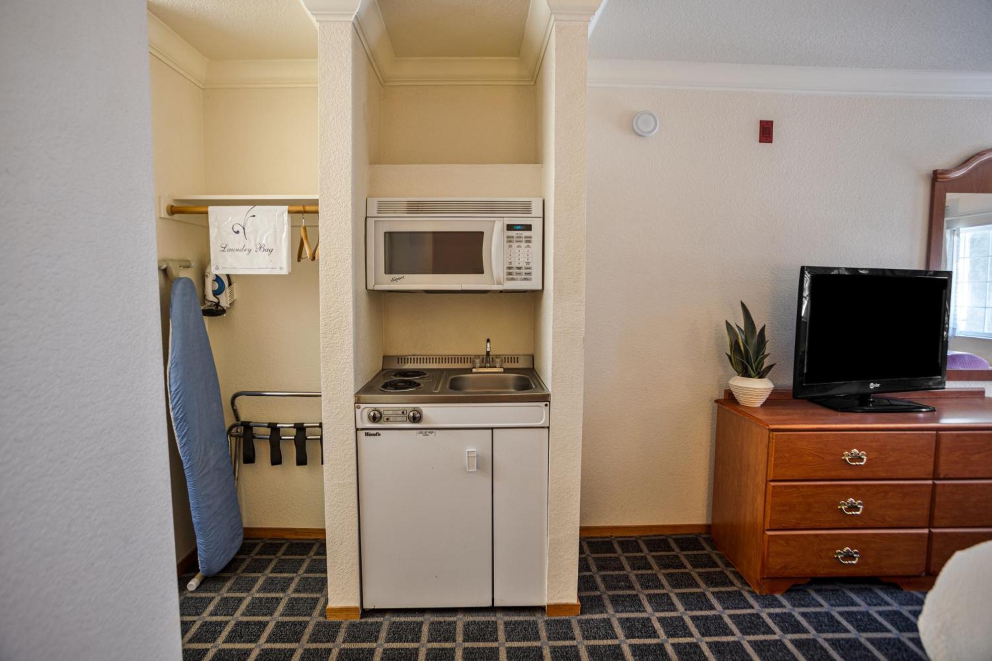 Creekside Inn & Suites Willits Luaran gambar