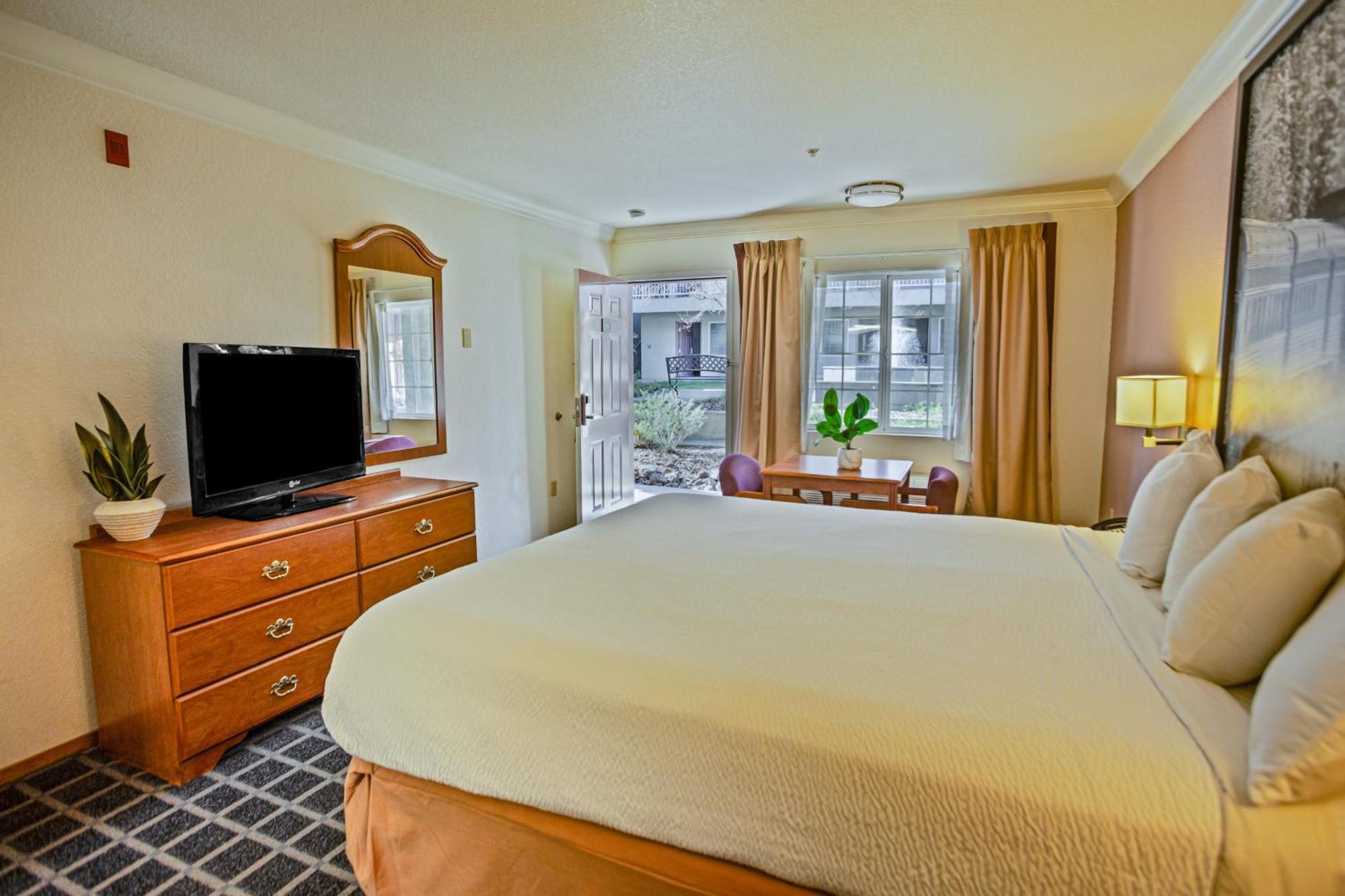 Creekside Inn & Suites Willits Luaran gambar